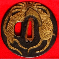 John Lee Musashi Tsuba Handgefertigt – Asiatisches Schwertstichblatt, Mit Drachen-Gravur & Goldveredelung, Signiert